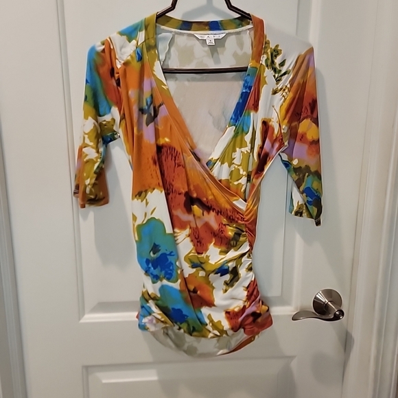 CAbi Tops - CAbi Womens Crossover Surplice Watercolor Floral Rouched Top Size S